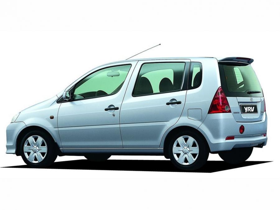  Daihatsu YRV 2000 года  (фото 5 из 16)